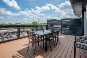 NEW Listing Rooftop Elevator Parking Walkable